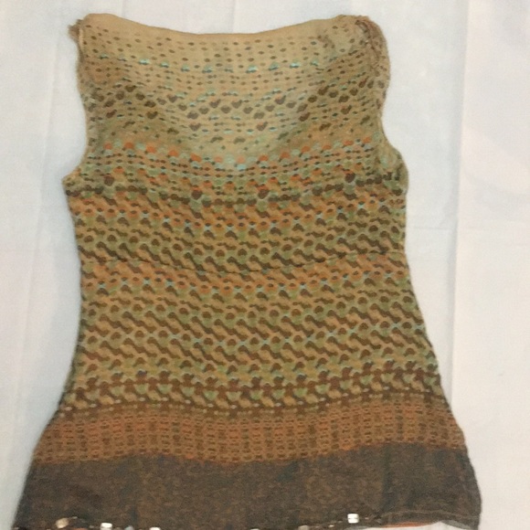 Shirt - Picture 2 of 4